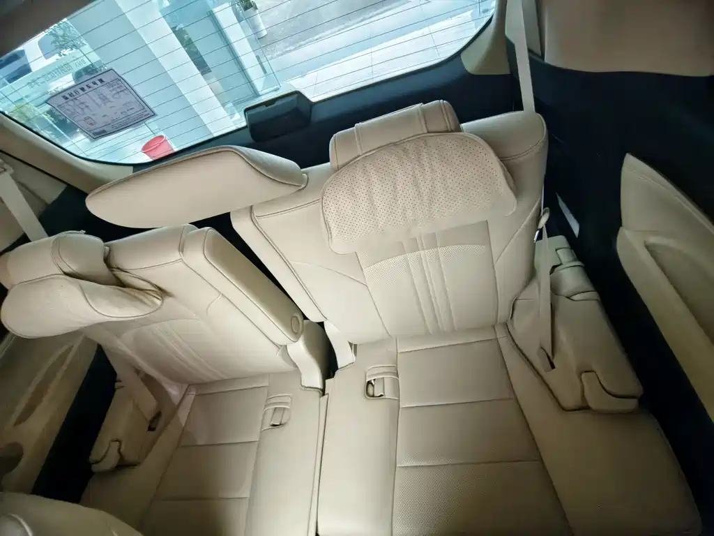 Toyota Alphard 2021 — фото 11