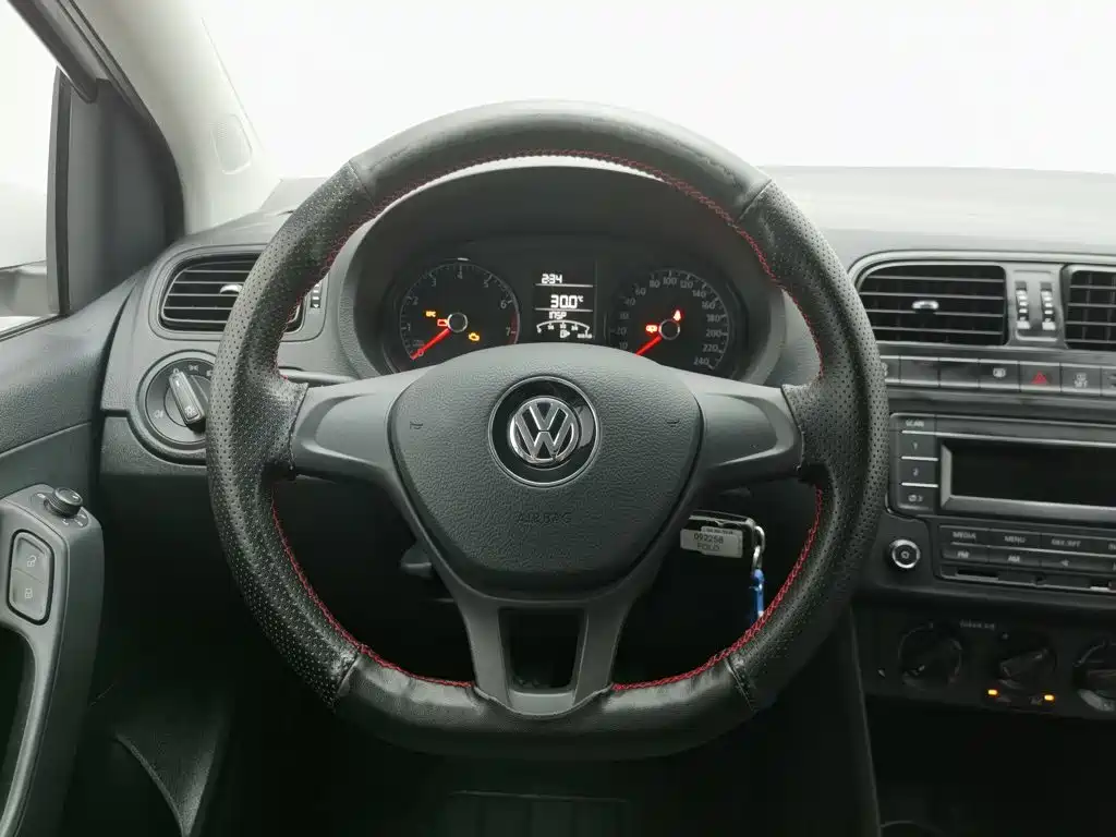 Volkswagen Polo 2019 — фото 11