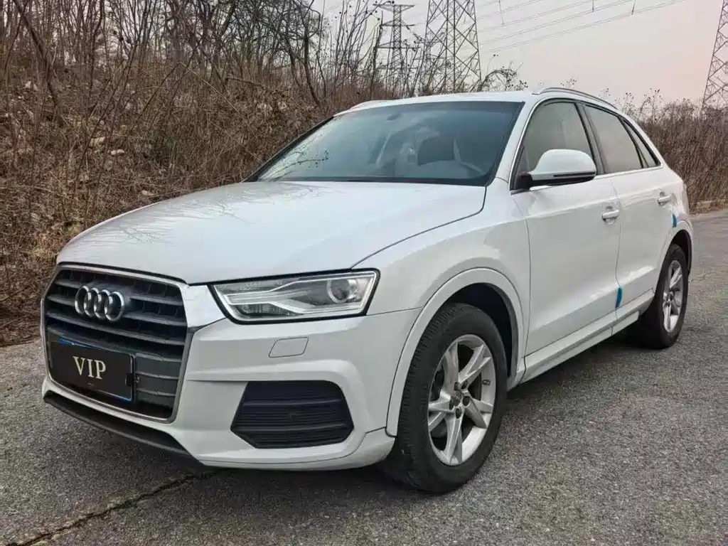 Audi Q3 2017 — фото 1