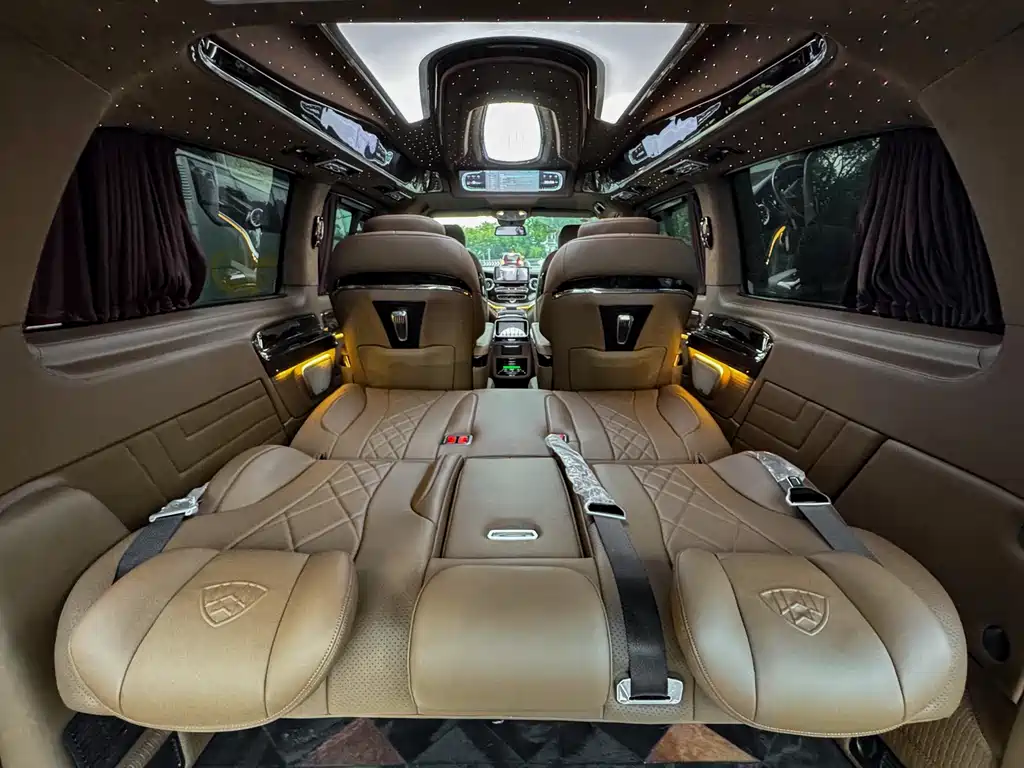 Mercedes-Benz Vito 2023 — фото 36