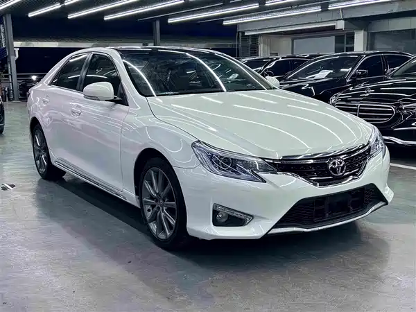 Toyota Reiz 2016