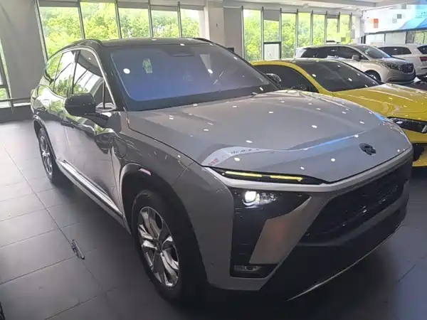 NIO ES8 2021