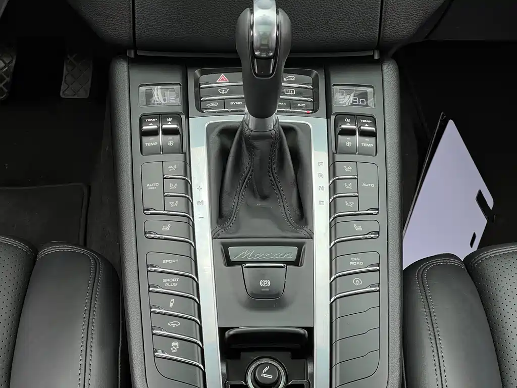 Porsche Macan 2016 — фото 18