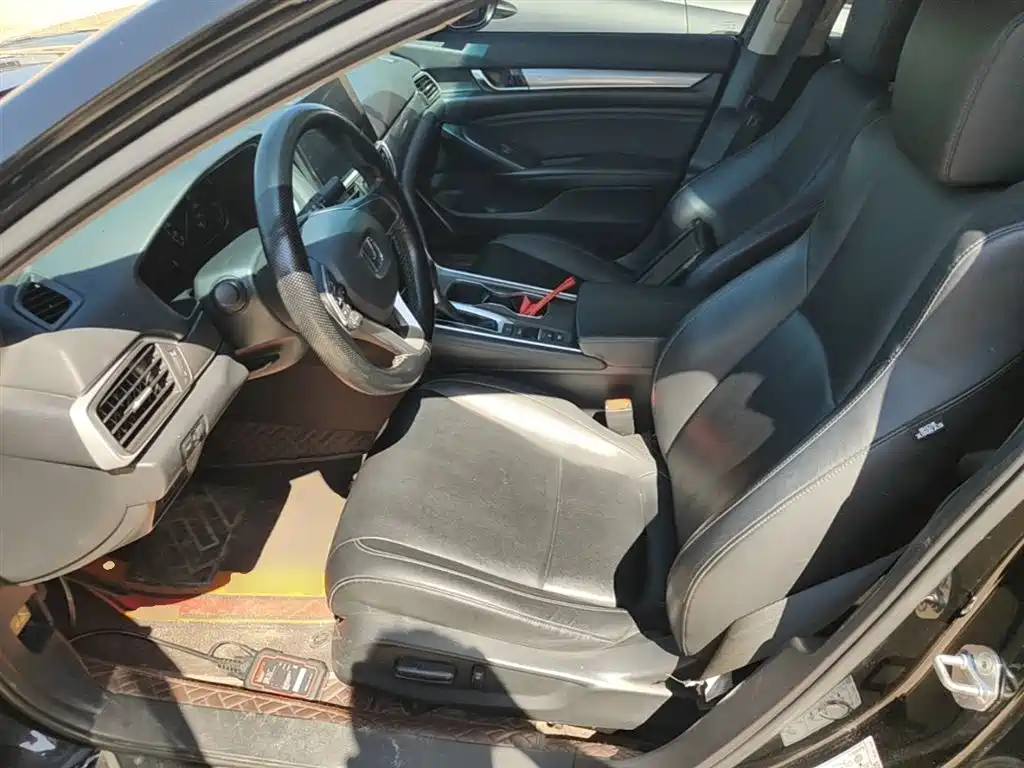 Honda Accord 2022 — фото 15