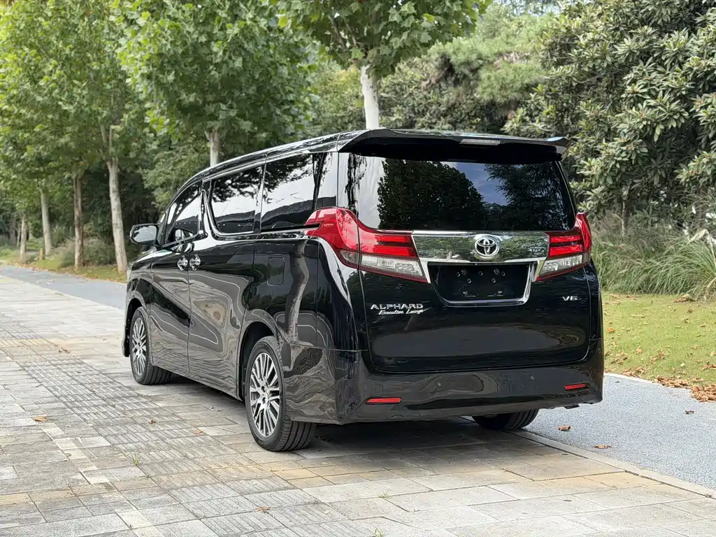 Toyota Alphard 2018 — фото 9