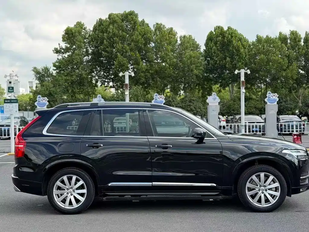 Volvo XC90 2016 — фото 11