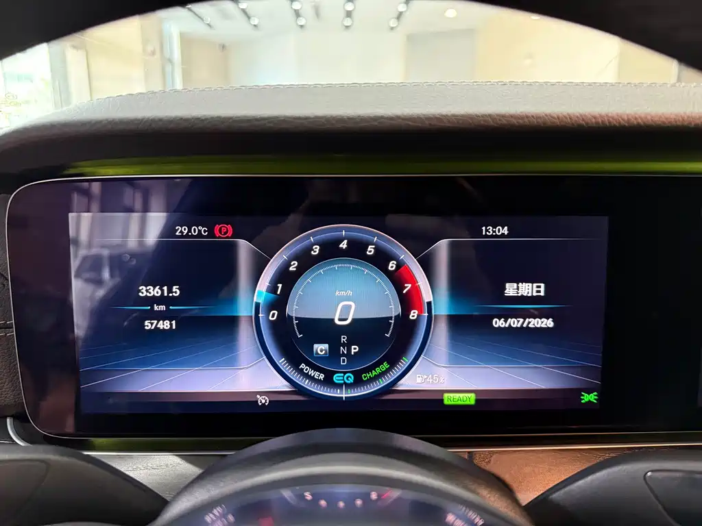 Mercedes-Benz E-Class 2019 — фото 8