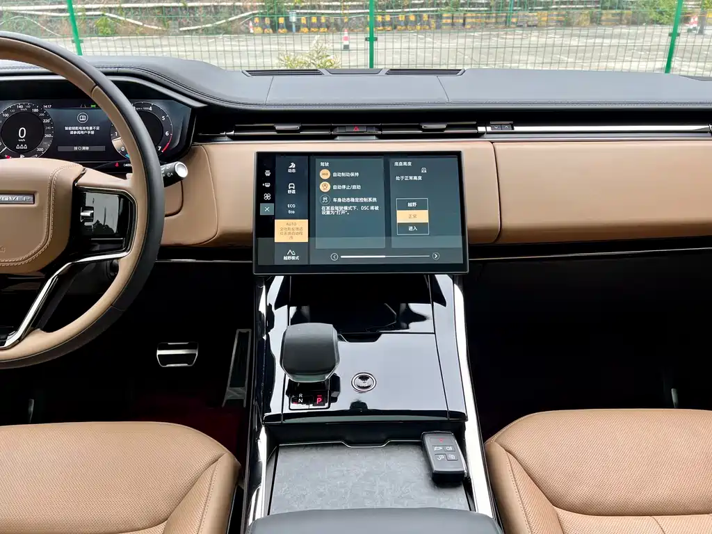 Land Rover Sport 2025 — фото 15