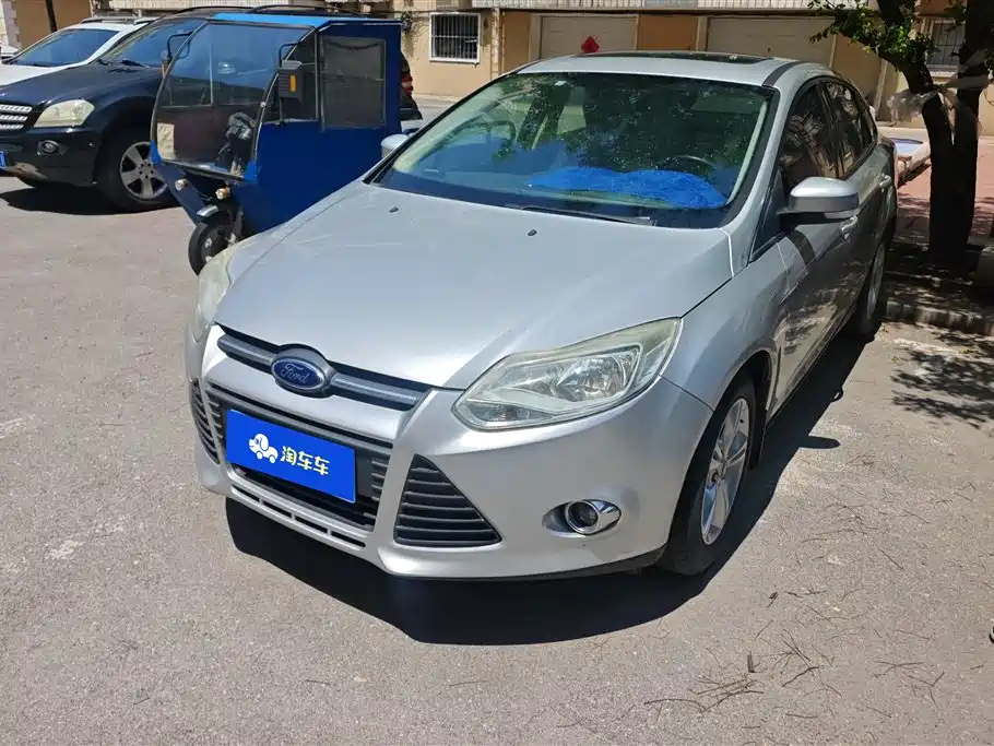Ford Focus 2014 — фото 1