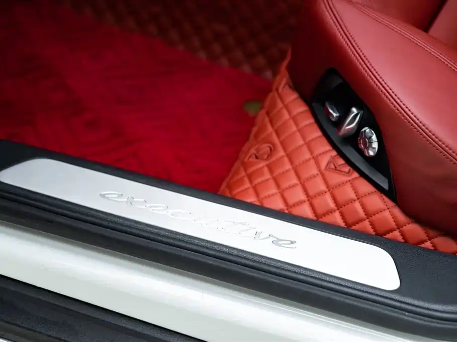 Porsche Panamera 2020 — фото 10