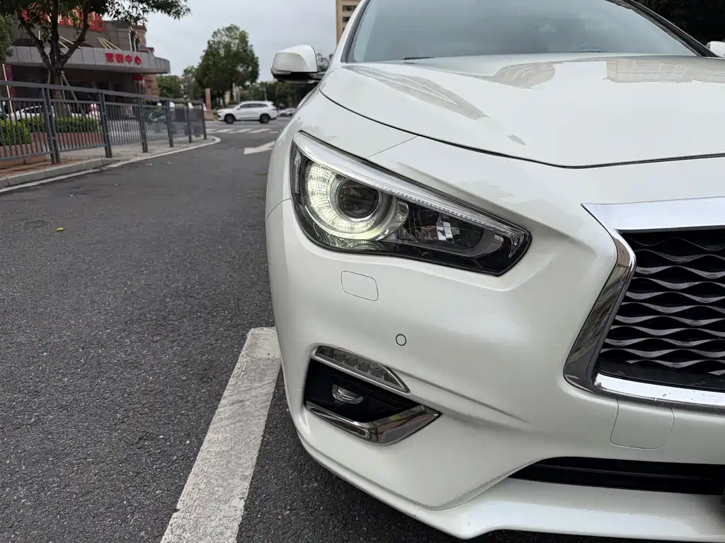 Infiniti Q50L 2018 — фото 15