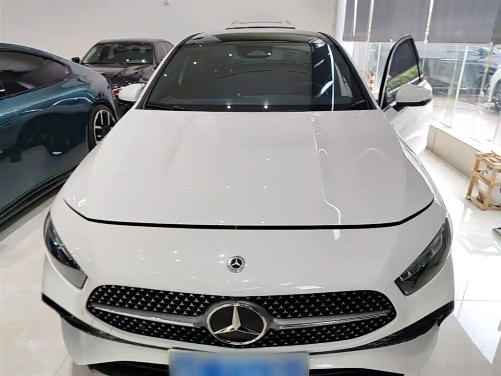 Mercedes-Benz A-Class 2023 — фото 3