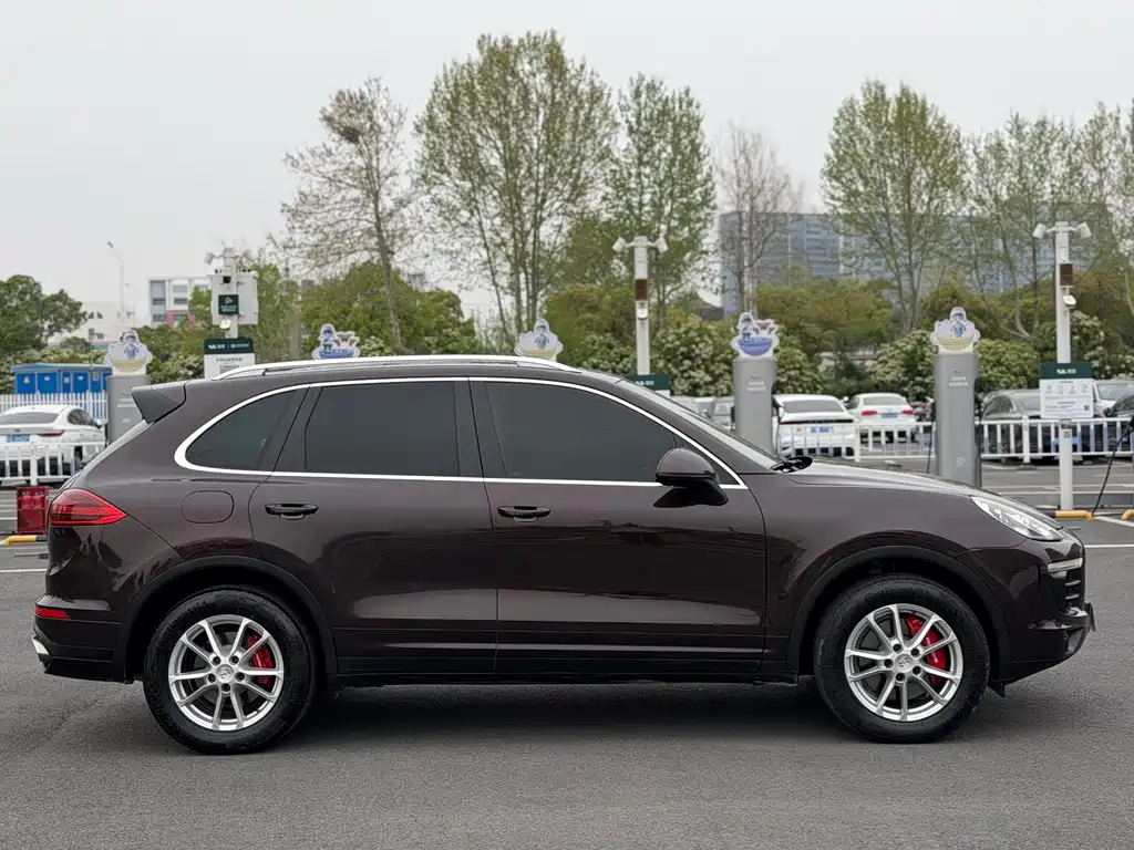 Porsche Cayenne 2017 — фото 6
