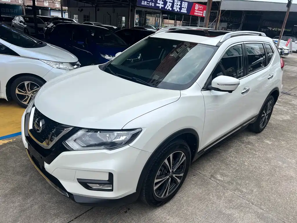 Nissan X-Trail 2018 — фото 1