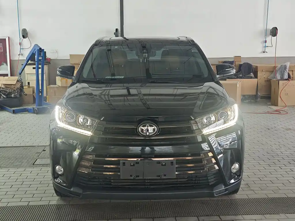 Toyota Highlander 2020 — фото 2