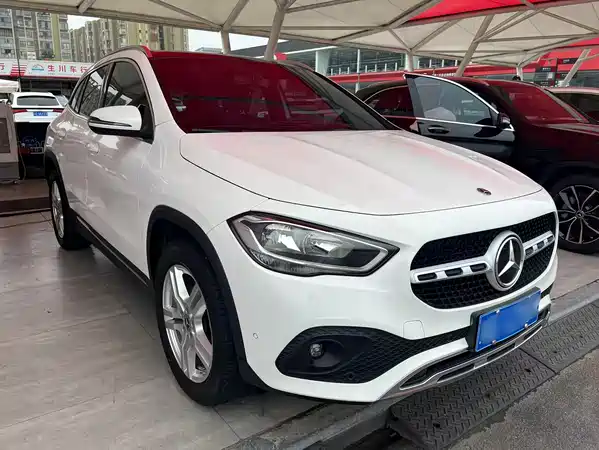 Mercedes-Benz GLA 2021