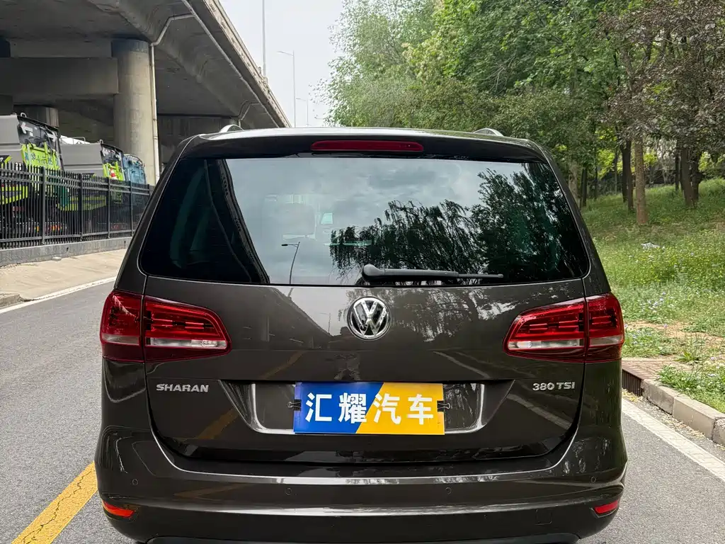 Volkswagen Sharan 2017 — фото 4