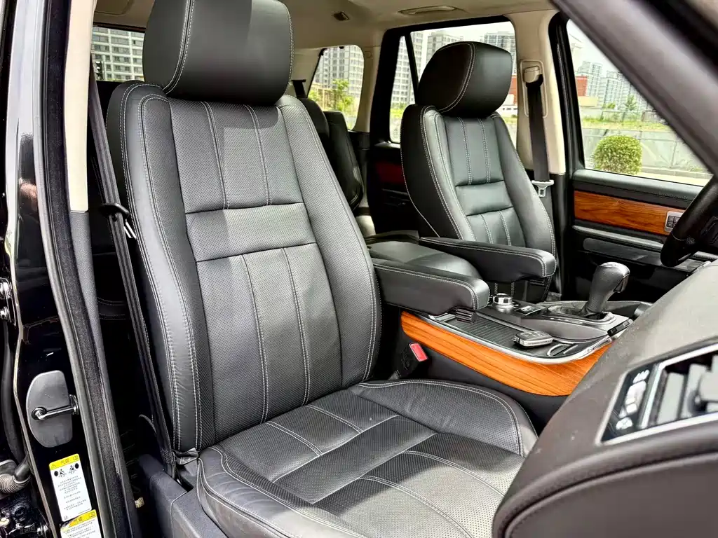 Land Rover Sport 2010 — фото 16