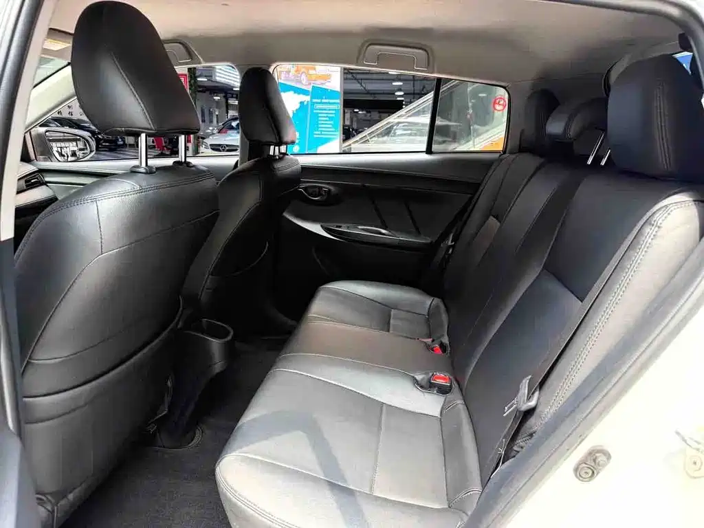 Toyota Yaris L 2022