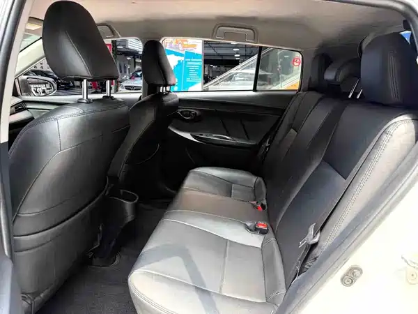 Toyota Yaris L 2022