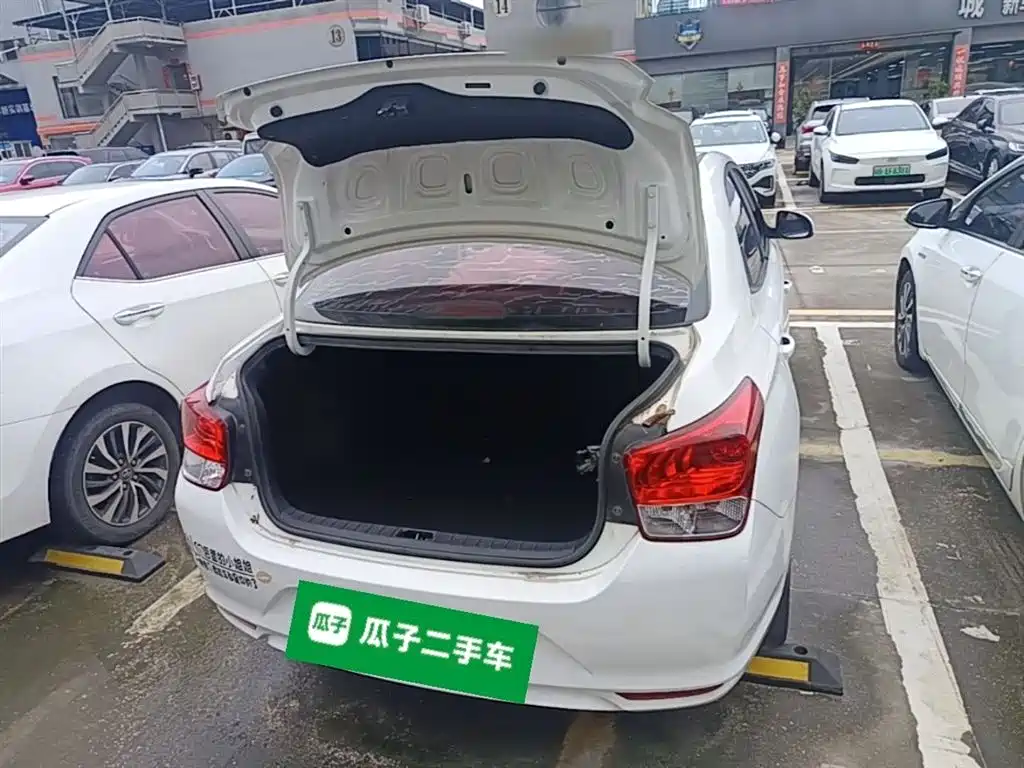Hyundai Verna 2018 — фото 19