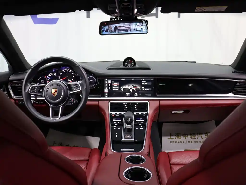 Porsche Panamera 2018 — фото 12