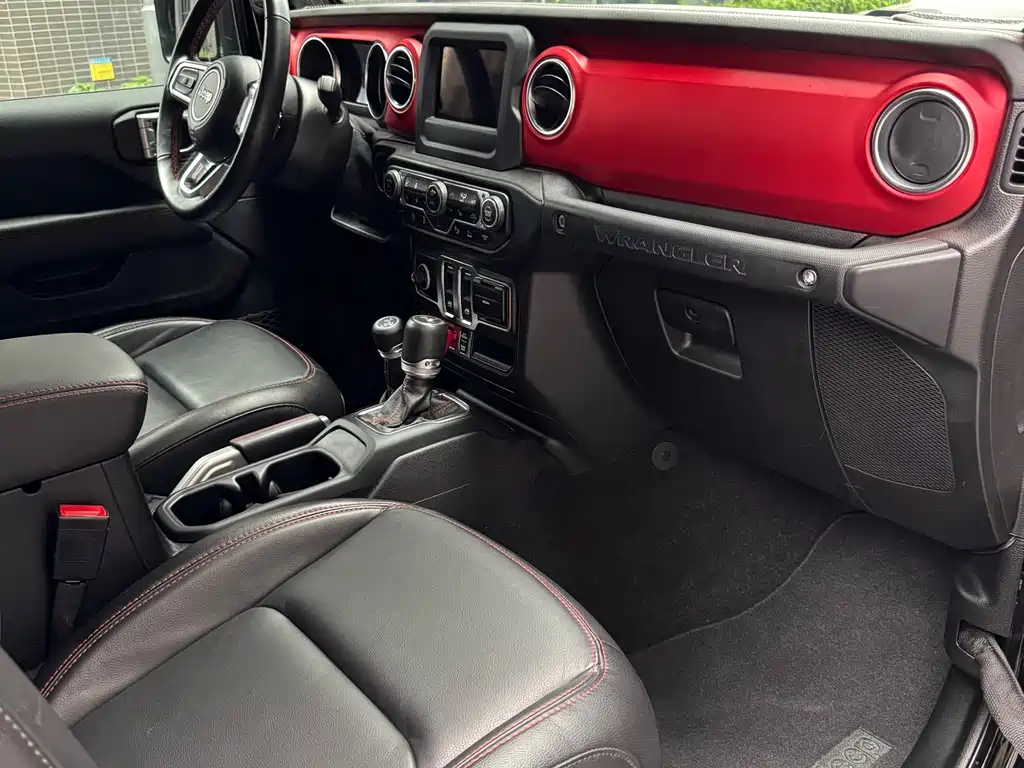 Jeep Wrangler 2021 — фото 12