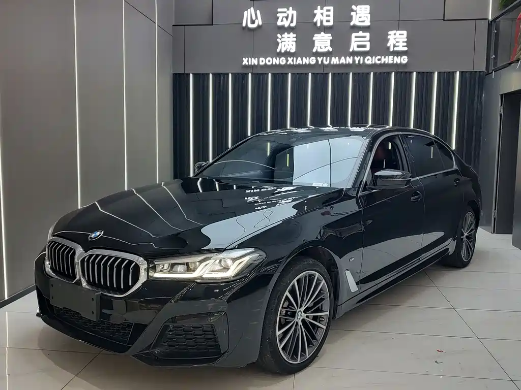 BMW 5 Series 2021 — фото 1