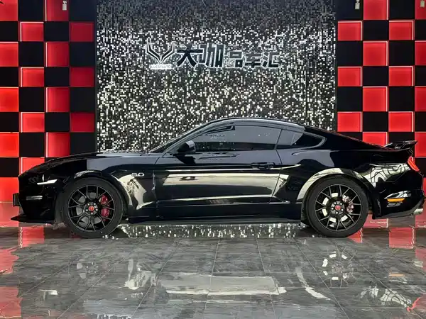 Ford Mustang 2019