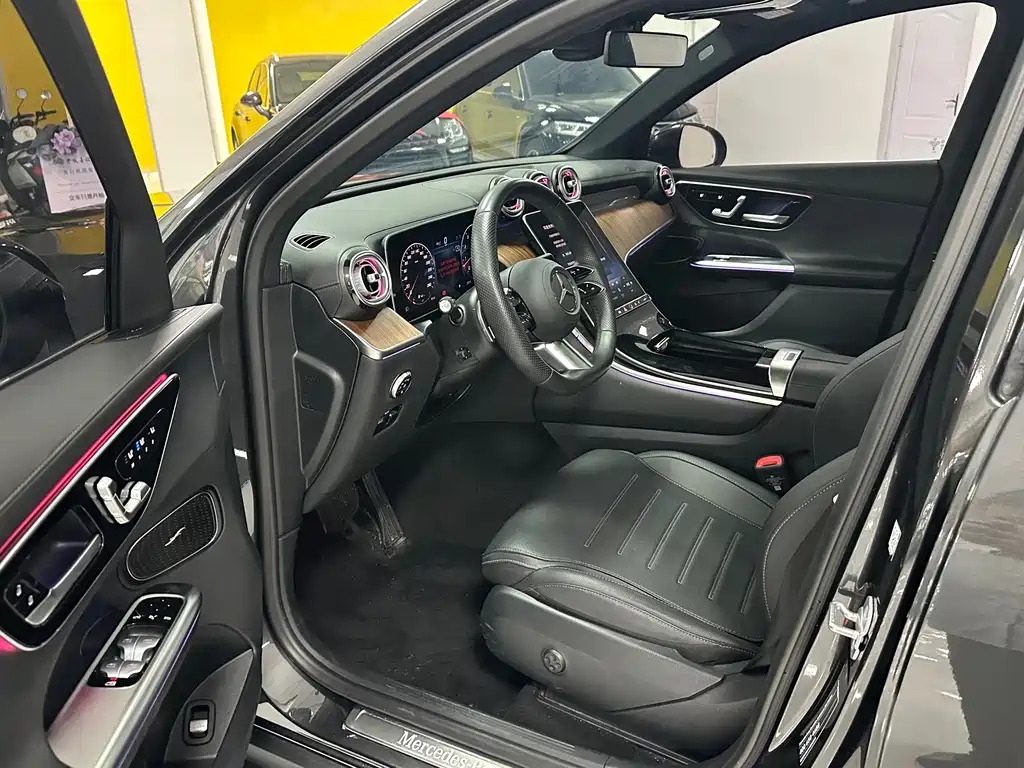 Mercedes-Benz GLC 2024