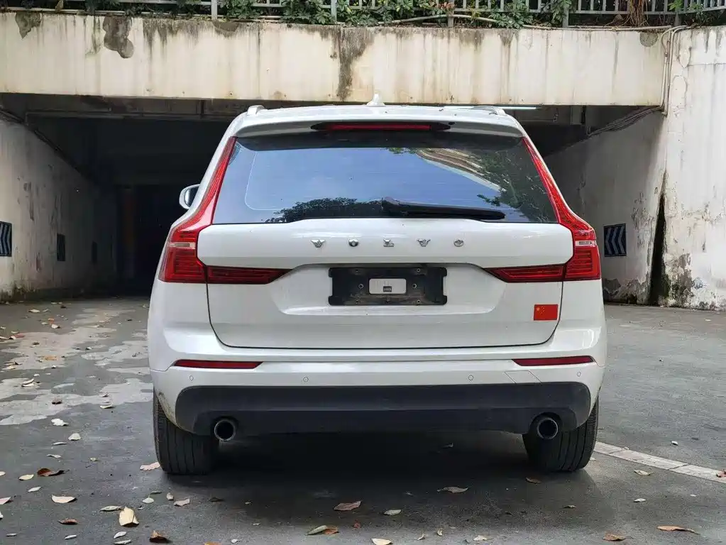 Volvo XC60 2020 — фото 19