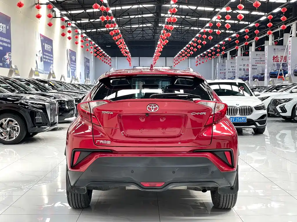 Toyota C-HR 2021 — фото 5