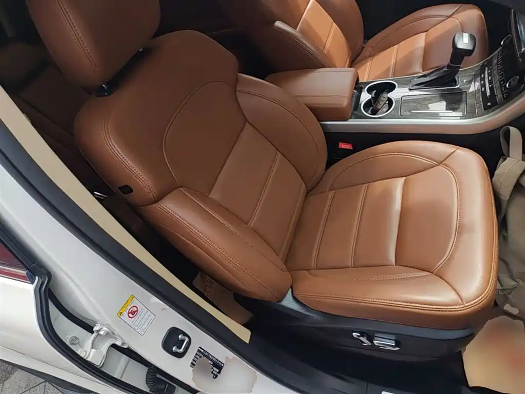 Haval H8 2016 — фото 25