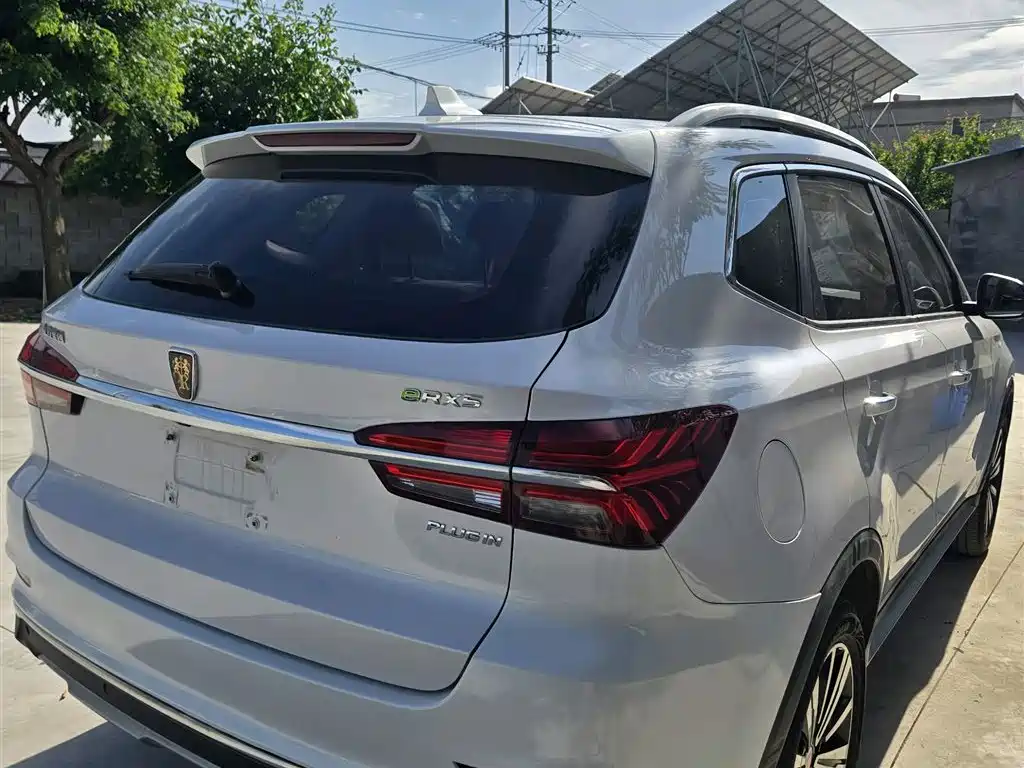 Roewe RX5 New Energy 2017 — фото 5