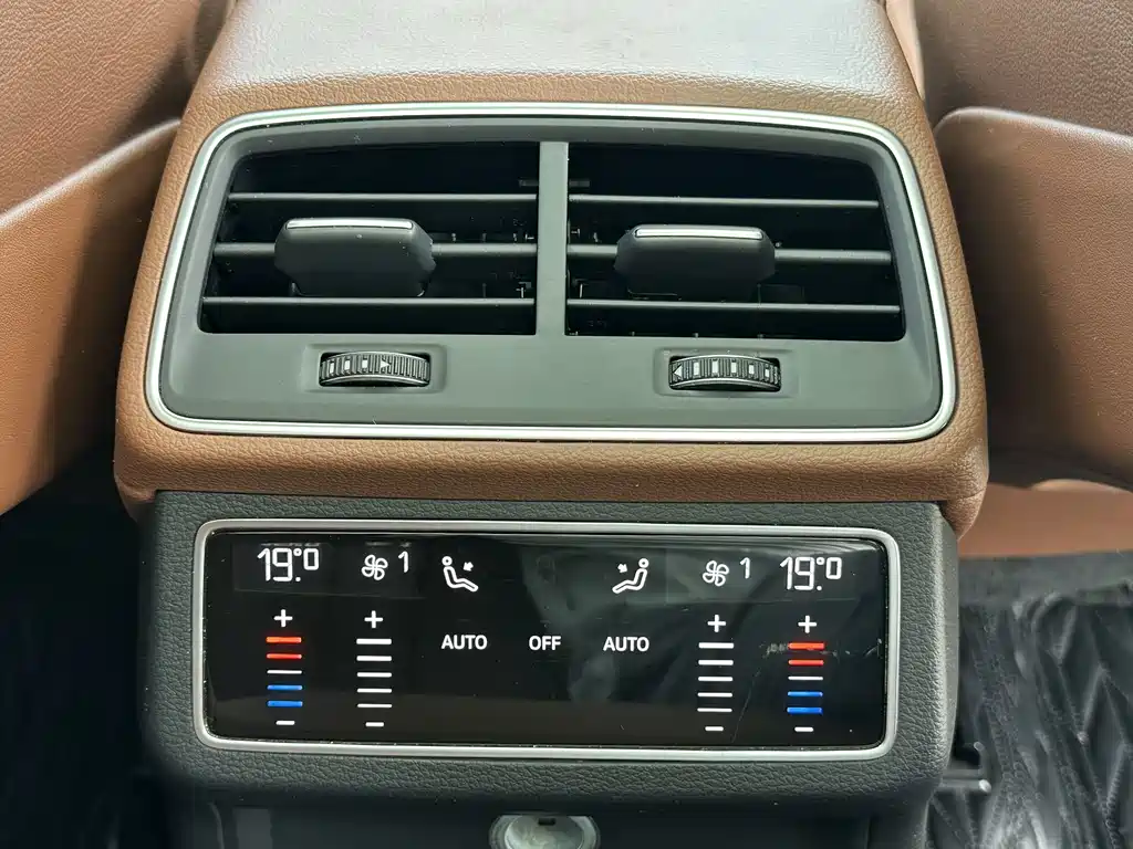 Audi A6L 2021 — фото 12