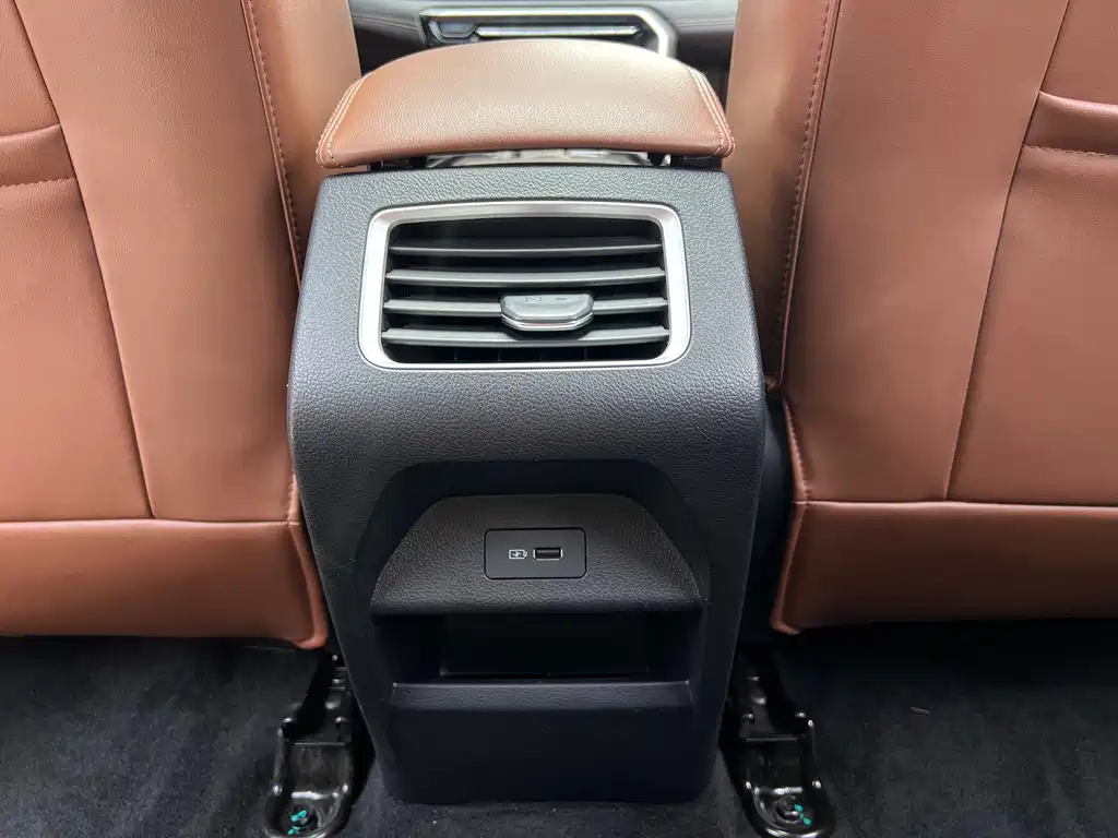Geely Vision X6 2023 — фото 16