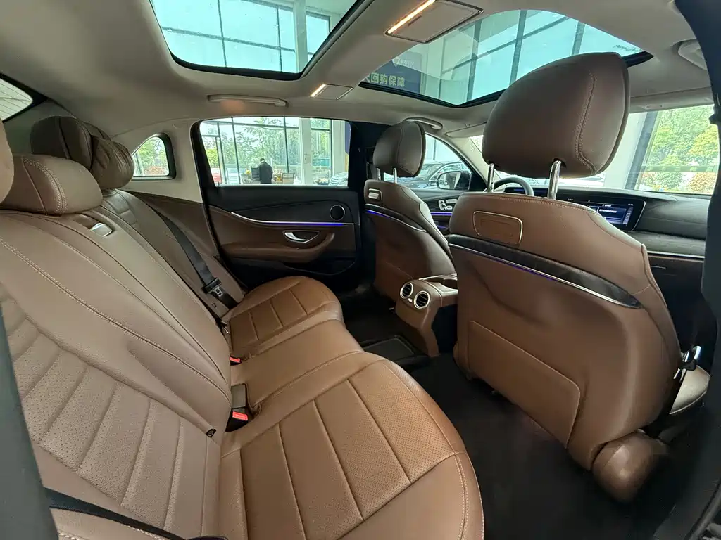 Mercedes-Benz E-Class 2020 — фото 13