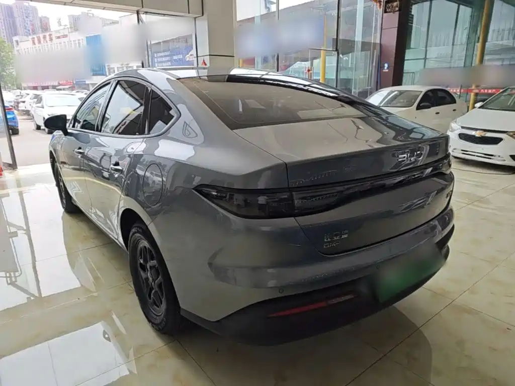 BYD Seal 05 DM-i 2025 — фото 5