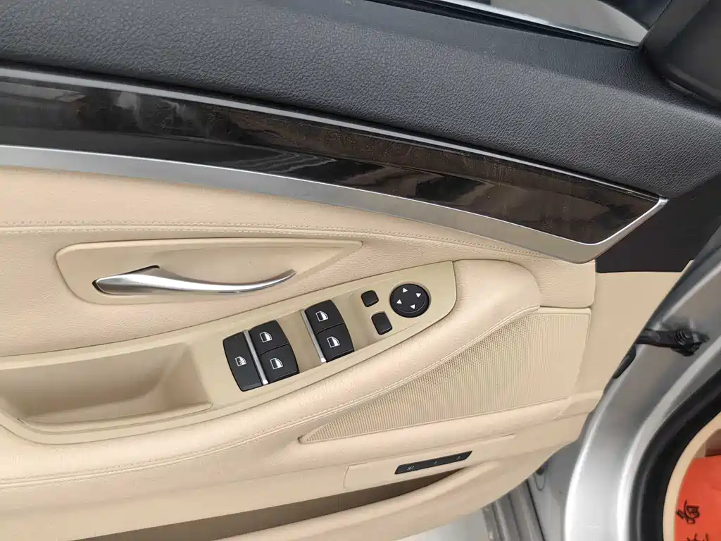 BMW 5 Series 2016 — фото 12