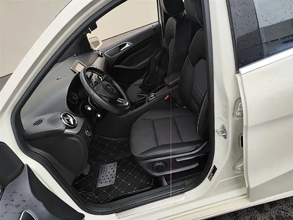 Mercedes-Benz B-Class 2015 — фото 15