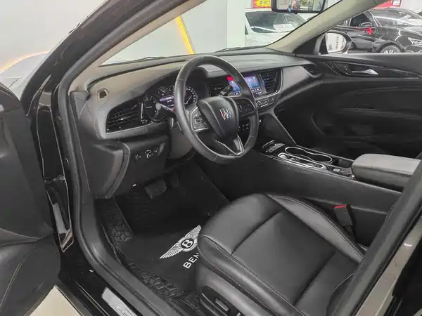 Buick Regal 2025