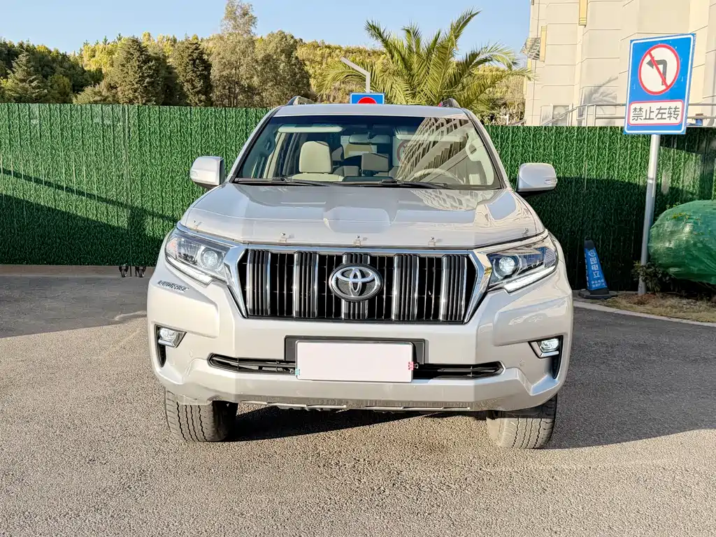 Toyota Prado 2018 — фото 2