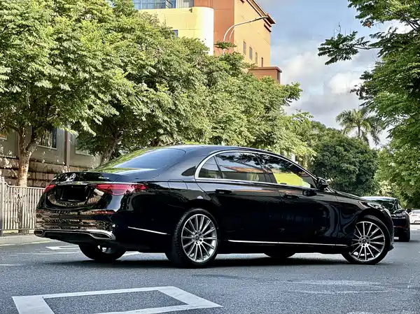 Mercedes-Benz S-Class 2021