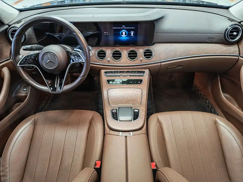 Mercedes-Benz E-Class 2023 — фото 8