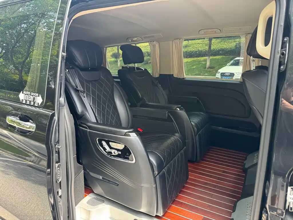 Mercedes-Benz Vito 2022 — фото 11