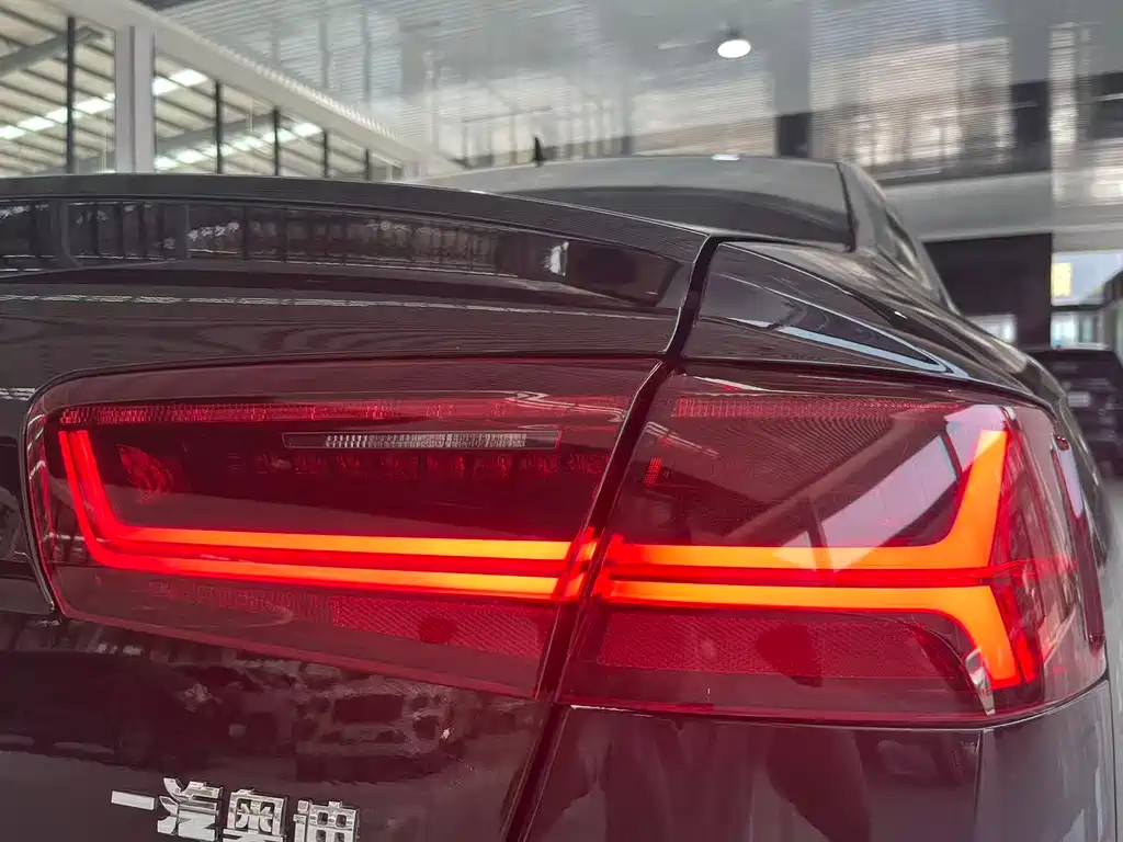 Audi A6L 2016 — фото 11