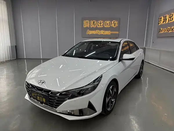Hyundai Elantra 2022