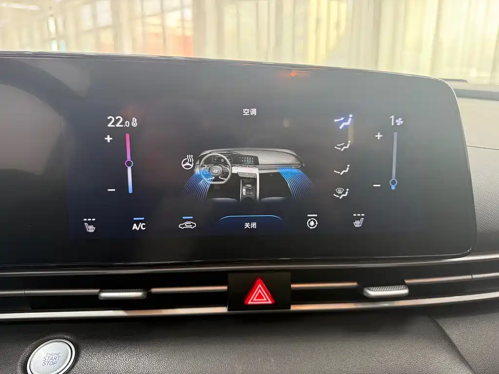Hyundai Elantra 2022 — фото 15