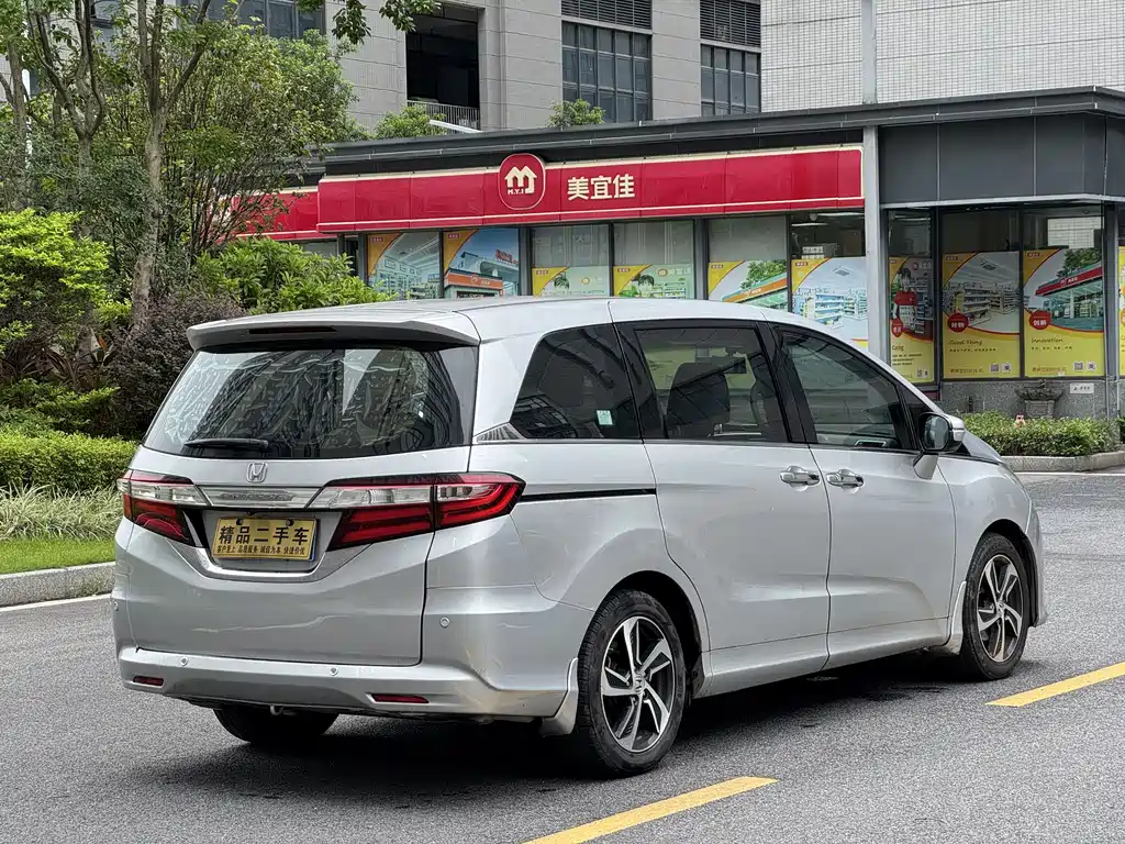 Honda Odyssey 2016 — фото 7