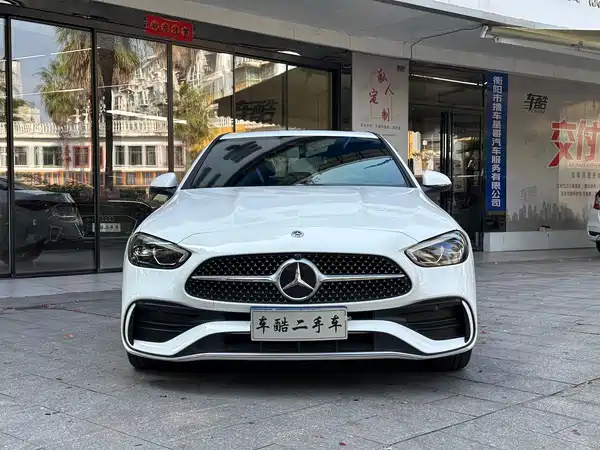 Mercedes-Benz C-Class 2025